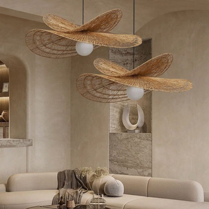 Applique murale en rotin tressé à la main de style Japandi moderne, lampe suspendue en osier écologique avec bras en métal noir mat pour chevet d'hôtel - Product Image 5