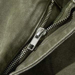 Shorts en jean unisexe délavé à l'acide avec fermeture éclair, personnalisables, grandes tailles, respirants, pour l'été, en denim délavé à la pierre - Product Image 6