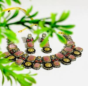 Ensemble collier et boucles d'oreilles plaqué or avec pierre rose Monalisa motif visage de soleil, bijoux de mode pour femme pour soirée - Product Image 5