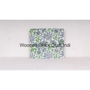 Cubo de basura rectangular de madera ecológico hecho a mano con tapa abierta y cubierta enrollable, diseño floral, para uso interior/exterior, en stock. - Product Image 3