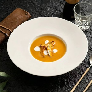 Plato de Sopa de Porcelana de Estilo Europeo con Borde Ancho, Elegante Tazón para Pasta con Borde, Vajilla Blanca de Alta Calidad para Hotel y Restaurante, Apta para Lavavajillas - Product Image 3