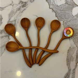 Cuchara de Madera Tallada a Mano con Orificio, Cuchara de Madera Artesanal, Utensilios de Cocina - Caryln - Product Image 3