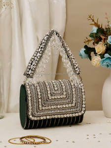 Pochette élégante portable faite à la main avec broderie de perles et de diamants pour les occasions de mariage et de soirée pour femmes - Product Image 2