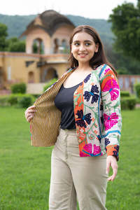 Veste brodée vintage Suzani pour femmes, artisanat traditionnel fait main, manches longues, vêtements bohèmes tendance - Product Image 3