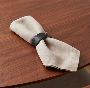 Anneaux de serviette en cuir pour la mise en table, les repas quotidiens, les événements spéciaux, les cadeaux et la décoration de table contemporaine - Product Image 4