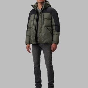 เสื้อแจ็คเก็ตพัฟเฟอร์ลำลองสำหรับผู้ชายสำหรับฤดูหนาว มีฮู้ด สีพื้น ปิดด้วยซิป ไซส์ใหญ่ เสื้อโค้ทอุ่นสำหรับกิจกรรมกลางแจ้ง CP-MPJ-05 - Product Image 4