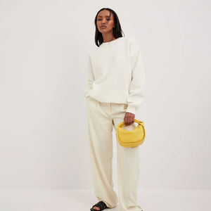 Sudadera Extra Grande Premium para Mujer, 100% Algodón, Lisa, Estilo Urbano de Lujo, Cuello Redondo, Sudadera para Mujer al por Mayor, Sudadera Personalizada - Product Image 4