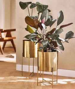 Jardinière en métal polyvalente avec support, design contemporain, finition durable, accessoires de jardinage décoratifs pour la maison, parfaits - Product Image 2
