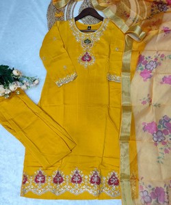 Conjunto de dos piezas de algodón moderno con bordado, estilo casual de lujo, con dupatta, precio mayorista, prenda étnica, amarillo - Product Image 5