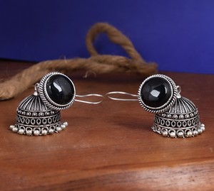Boucles d'oreilles pendantes bohèmes en laiton antique, alliage de zinc et onyx noir, faites à la main, bijoux de mode indiens pour fêtes - Product Image 6