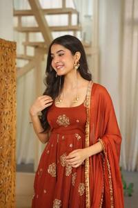 <b>Women</b> Traditional Red Floor-Length Anarkali <b>Suit</b> Gold <b>Glitter</b> Print Dupatta Quick Dry Loose Fit for Wedding India Pakistan Style - Product Image 2