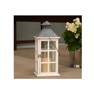 Lanterne en bois rustique vintage avec fenêtres en verre et poignée en corde, centre de table - Product Image 5