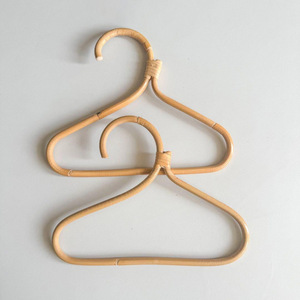 Manufacturer prices handmade natural cane clothes hanger rattan hangers for boutique <b>display</b> - Product Image 3