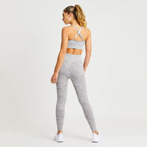 Ropa de yoga de algodón para mujer con logo personalizado, conjunto de dos piezas con sujetador deportivo y leggings para gimnasio y entrenamiento. - Product Image 3