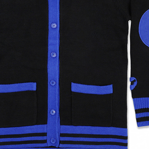 Cardigan pour femme ZPB Style Soro, tricot personnalisé bleu et noir, col en V, boutonné, broderie de lettres grecques, style universitaire - Product Image 4
