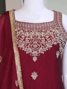 Ensemble Kurti Palazzo brodé Premium Rangoli Crush avec Dupatta à sequins épais |   Vêtements ethniques de créateurs pour femmes - Product Image 5