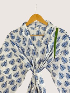 Bata Larga para Mujer con Estampado de Hojas Azules, Manga Larga, Cuello Camisero, 100% Algodón, Suave, Informal, para Verano - Product Image 4