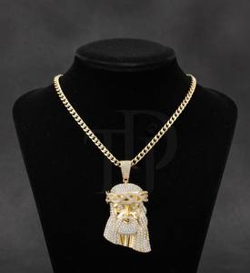 Pendentif Croix Hip Hop Personnalisé Haut de Gamme Sertie de Moissanite, Disponible en Argent, Or 10K, Or 14K, Acier Inoxydable – Bijoux - Product Image 4