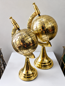 Ensemble de décoration globe terrestre vintage en laiton avec sphères cartographiques et anneau méridien, de luxe, pour bureau, salle d'étude, table. - Product Image 4