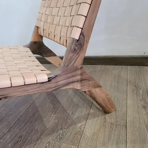 Chaise de salle à manger marocaine contemporaine faite à la main, siège en cuir tressé, structure en bois massif, mobilier artisanal pour appartement - Product Image 4