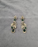 Boucles d'oreilles pendantes longues avec breloques fleur et feuille, pierres AD et pierres taillées en poire étincelantes, plaqué or antique, collection pour soirée