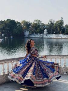 Lehenga Choli en coton mousseline épais de qualité supérieure, imprimé numériquement, avec broderie miroir authentique, et dupatta en dentelle à franges sur les quatre côtés, style ethnique - Product Image 6