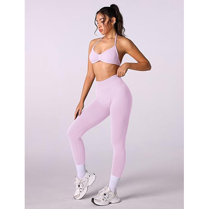 Conjunto de yoga con cuello halter para mujer, sujetador deportivo con diseño cruzado frontal, leggings de cintura alta, detalles de malla y tiras, nailon y elastano sin costuras - Product Image 2