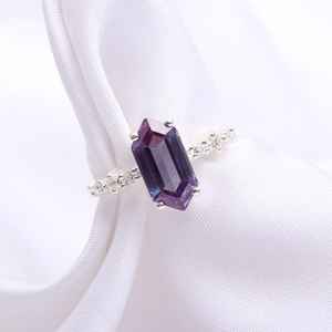Anillo Hexagonal de Alejandrita que Cambia de Color, Plata de Ley 925, Joyería de Piedras Preciosas Hecha a Mano, Delicada y Única, Certificada por IGI, para Fiestas - Product Image 1