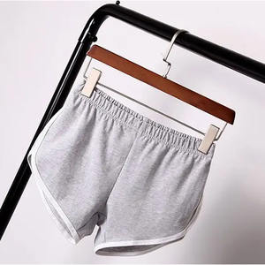 Shorts en polaire doux pour femmes, vente en gros directe d'usine, prix abordable, shorts confortables en polaire pour femmes, vente en gros directe d'usine 2026 - Product Image 3