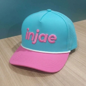 Gorras de Golf de 5 Paneles con Bordado 3D Personalizado OEM, Perforadas con Corte Láser, Visera Precurvada, Estructuradas, ODM, MOQ Bajo, de Fábrica - Product Image 2