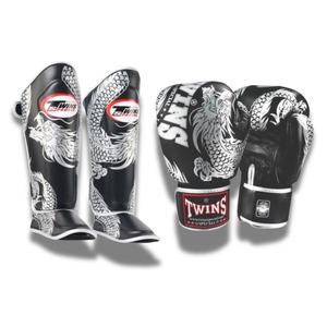 Ensemble d'entraînement de qualité supérieure en cuir de vachette pour le Muay Thai et la boxe MMA : Gants et protège-tibias pour jumeaux - Product Image 5