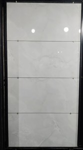 กระเบื้องพอร์ซเลนขนาด 60x120 ซม. หนา 10 มม. ภาพเหมือนจริง ผู้จัดจำหน่ายเพื่อการส่งออกที่ยั่งยืน กระเบื้องพอร์ซเลนสีสดใส กระเบื้องพอร์ซเลนเคลือบเงาสีสดใส - Product Image 2