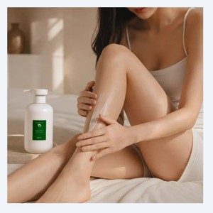 Loción corporal blanqueadora coreana K-Beauty Dieooneul Donkey Milk Hyaluronic Acid de 1000 ml con aroma floral, hecha en Corea. - Product Image 1