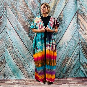 Kimono long pour femme à col en V profond, motif tie-dye traditionnel, style bohème, coupe classique, en viscose/coton écologique, idéal pour les festivals 1 - Product Image 6