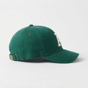 Grüne Baseballkappe mit weißem gesticktem Buchstaben A, 6-Panel, enganliegende Unisex-Freizeitmütze - Product Image 3