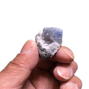 Saphir bleu brut naturel - Product Image 1