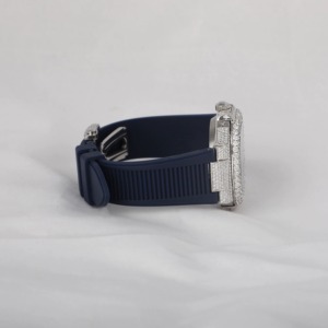 Montre en verre résistant à l'eau Verdantis VVS Moissanite, boîtier entièrement serti d'argent, chiffres romains classiques blancs, lunette cannelée, personnalisée - Product Image 3