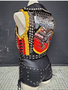 Gilet moto en cuir véritable pour femme avec rivets, chaînes, fermeture éclair et col montant, style motard - Product Image 2