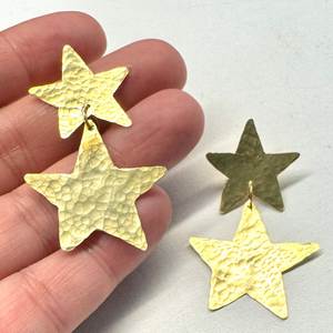 Pendientes Metálicos Elegantes con Diseño Decorativo Único para Mujer, Ideales para Festivales, Celebraciones y Eventos Especiales - Product Image 1
