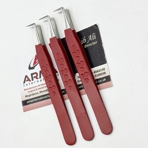 Pince à épiler professionnelle pour extensions de cils, à embout recouvert de rouge, à 90 degrés, avec poignée durable à motif cœur et marque privée - Product Image 4