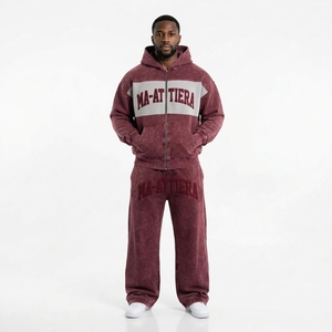 Conjunto de Sudadera con Capucha y Pantalones Anchos para Hombre, Color Borgoña Crema, Lavado Ácido, Diseño Gráfico con Paneles en Contraste, Ropa Deportiva Urbana, Personalizable OEM - Product Image 1