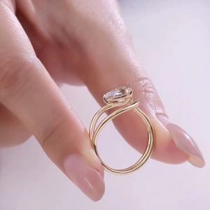 แหวนแต่งงาน2CT สุดหรูแหวนลูกแพร์14K ประดับเพชรแบบโซลิแทร์เติบโตในแล็บแบบตะวันออกตะวันตกพร้อมก้านแยกบายพาส - Product Image 5