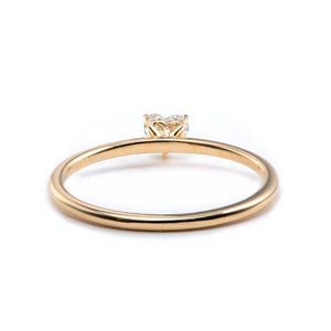 Bague en or pour femme avec diamant de laboratoire taille cœur de 0,25 ct certifié IGI, minimaliste, solitaire à 3 griffes, bande fine, bague de promesse - Product Image 6