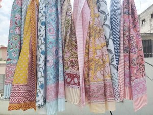 Wholesale Women's Cotton Long <b>Scarf</b> Boho Animal Print Beachwear Summer Wrap Mandala Design Quick Dry Breathable MOQ 2pcs 1 Piece - Product Image 3