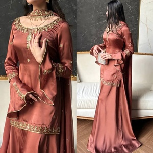 Nouvelle Robe de Créateur Tendance, Coupe Palazzo, avec Dupatta et Manches Parapluie, en Crêpe Naturel Lourd Brodé, Entièrement Cousue, pour les Occasions Festives - Product Image 4