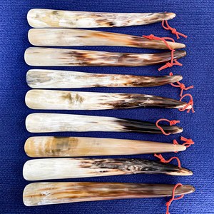 Cuchara para Zapatos de Cuerno de Búfalo Personalizable, Hecha a Mano con Artesanía Natural, de la Mejor Calidad, Tamaño Largo, Fácil de Usar, con Logotipo, Color Natural. - Product Image 2