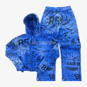 Conjunto Deportivo de Sudadera con Capucha y Pantalones Deportivos Estampados en Color Morado - Product Image 5
