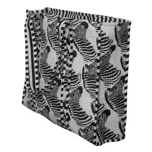 ผู้ส่งออกกระเป๋าผ้าฝ้ายแท้ 100% แบบเย็บติดกัน สำหรับสะพายไหล่ เหมาะสำหรับผู้หญิง ใช้สำหรับเดินทางและช้อปปิ้งในช่วงฤดูร้อน - Product Image 1