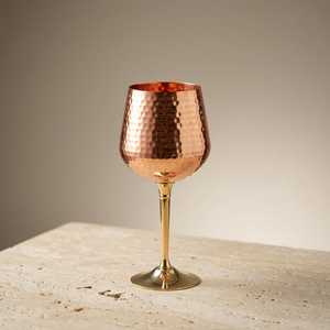 Copa de vino vintage de lujo con diseño martillado y tallo dorado, elegante vaso para beber y servir, ideal para hoteles, hogares, restaurantes y bares. - Product Image 1