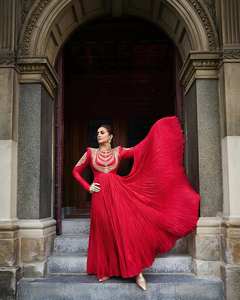 Sublimez la beauté de votre garde-robe avec cet ensemble Anarkali de créateur, nouvelle collection, prêt à l'emploi pour les mariages et les fêtes, destiné à l'exportation. - Product Image 5